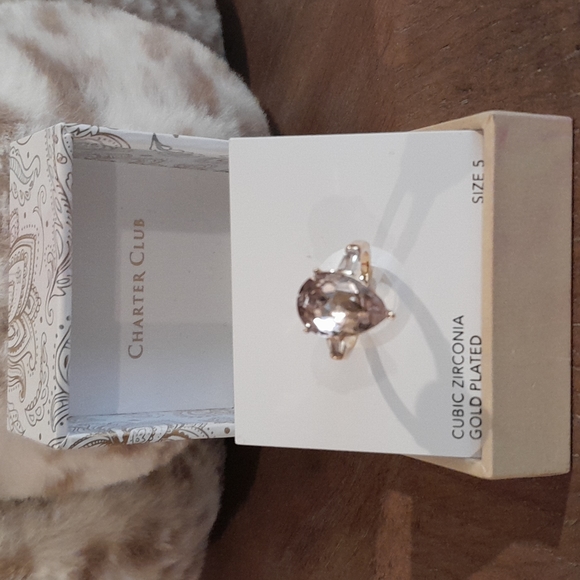 Charter Club Beautiful Ring /gold plated cubic zirconia teardrop - Picture 7 of 8